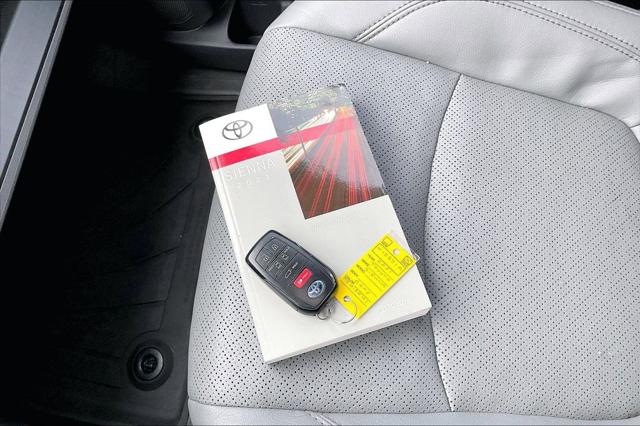 2021 Toyota Sienna Limited