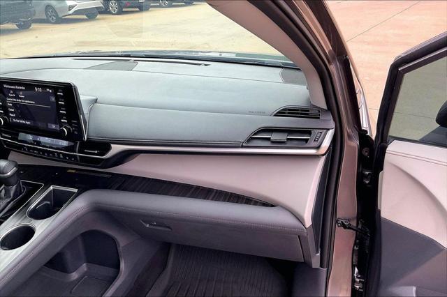 2021 Toyota Sienna Limited