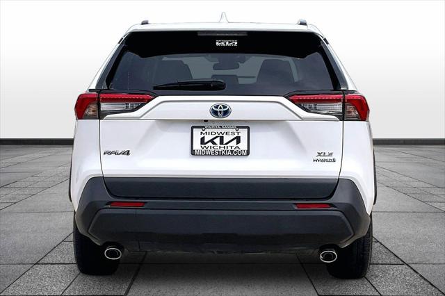 2021 Toyota RAV4 Hybrid XLE