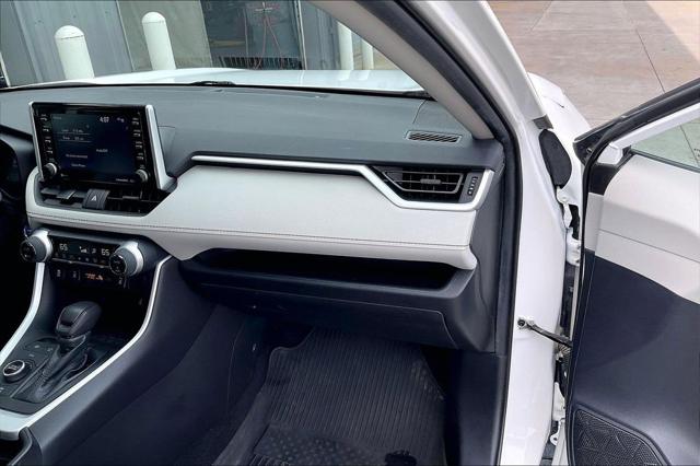 2021 Toyota RAV4 Hybrid XLE