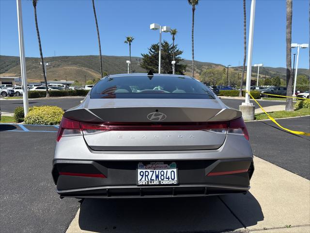 2025 Hyundai Elantra SE