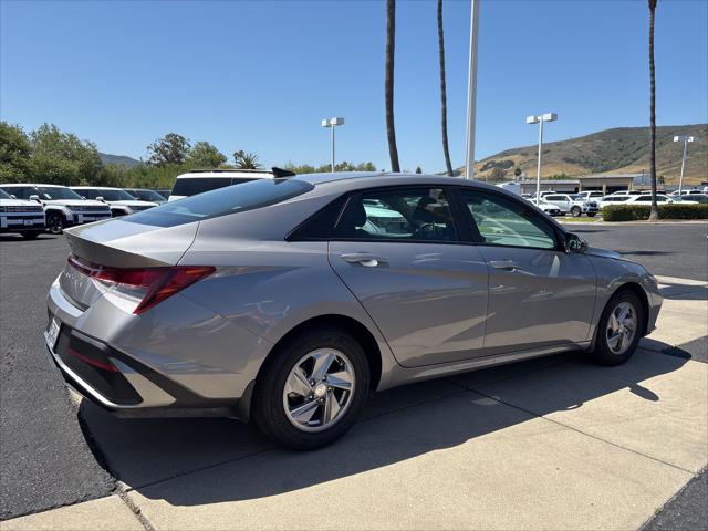 2025 Hyundai Elantra SE
