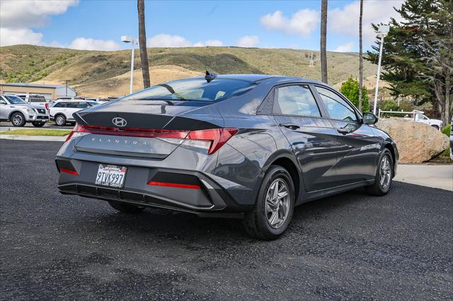 2025 Hyundai Elantra SE
