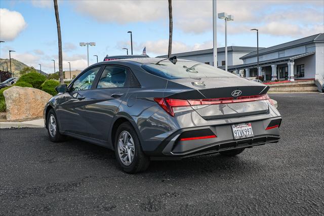 2025 Hyundai Elantra SE