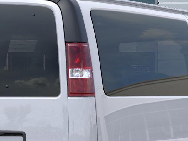 2026 GMC Savana Passenger 3500 Extended Wheelbase, LT, RWD