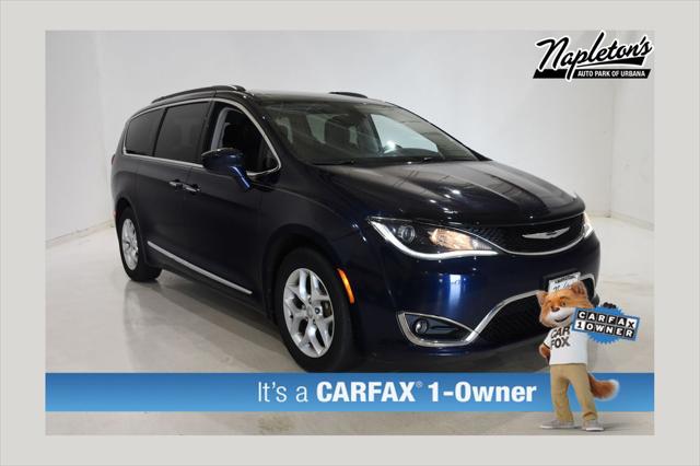 2017 Chrysler Pacifica Touring-L for sale in Urbana, IL