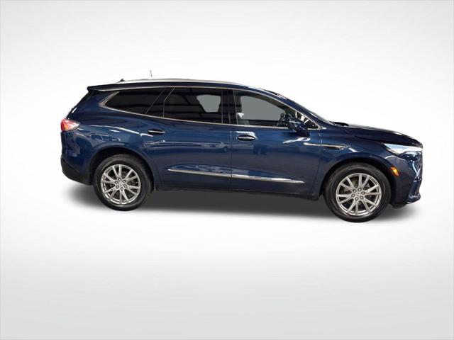 2023 Buick Enclave Essence AWD