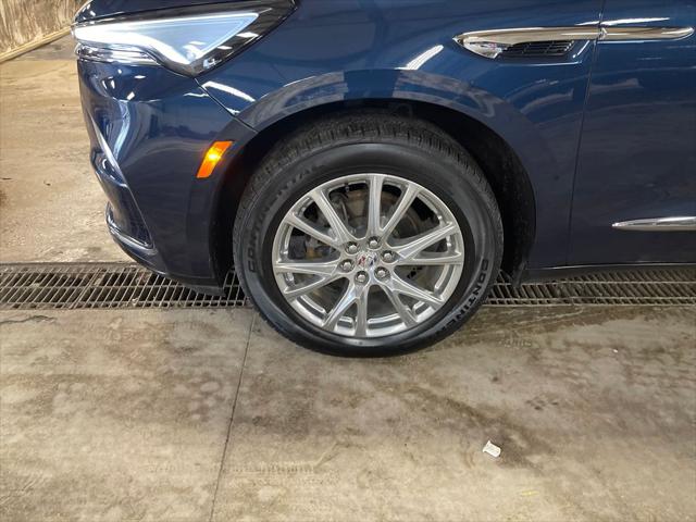 2023 Buick Enclave Essence AWD