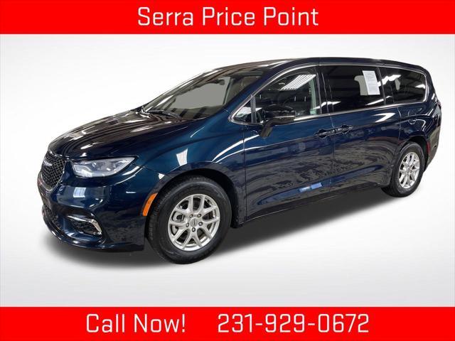 2024 Chrysler Pacifica Touring L for sale in TRAVERSE CITY, MI