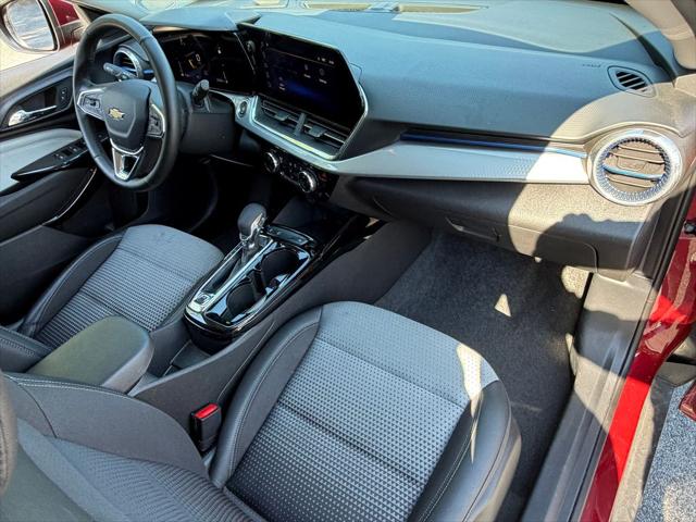 2025 Chevrolet Trax FWD LT