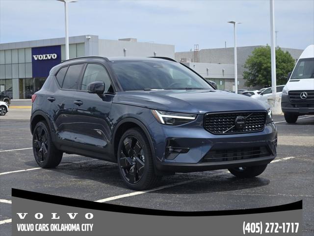 2026 Volvo XC40 Black Edition Ultra, B5 AWD Gas (mild hybrid)