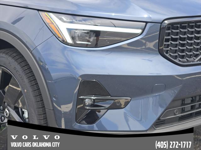 2026 Volvo XC40 Black Edition Ultra, B5 AWD Gas (mild hybrid)