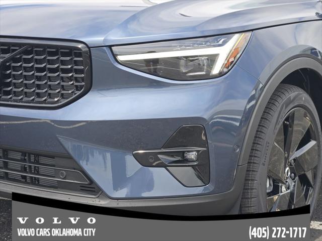 2026 Volvo XC40 Black Edition Ultra, B5 AWD Gas (mild hybrid)