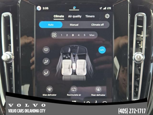 2026 Volvo XC40 Black Edition Ultra, B5 AWD Gas (mild hybrid)