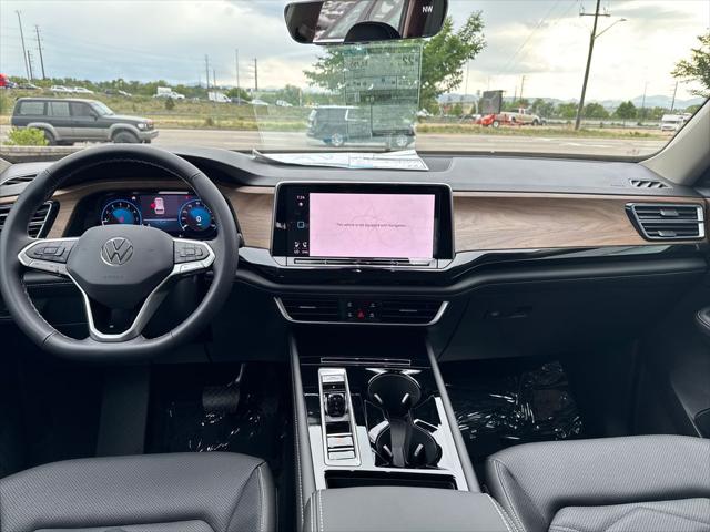 2026 Volkswagen Atlas SE with Technology