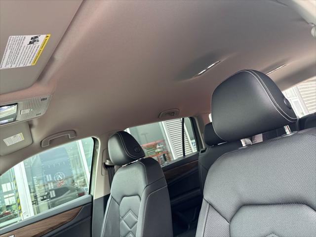2026 Volkswagen Atlas SE with Technology