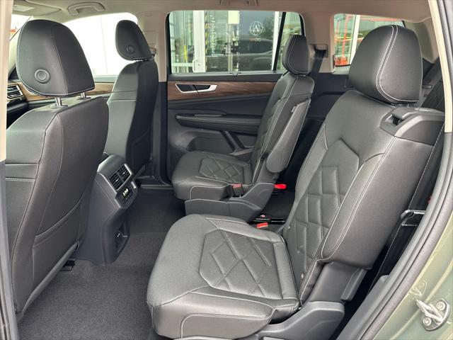 2026 Volkswagen Atlas SE with Technology