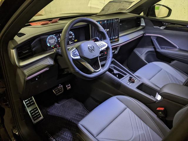 2026 Volkswagen Tiguan SE R-Line Black
