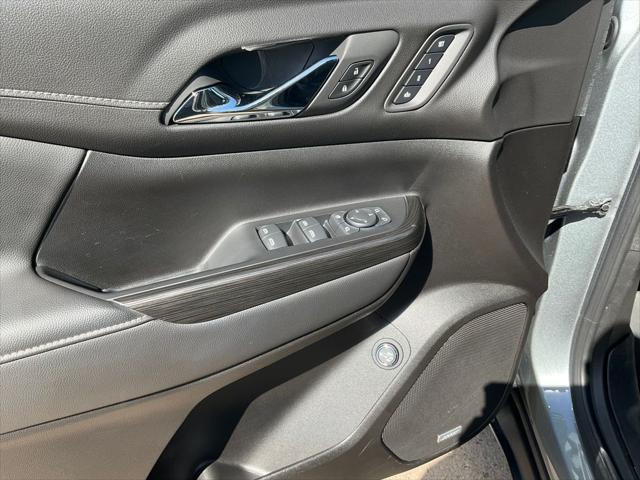 2023 GMC Acadia AWD SLT