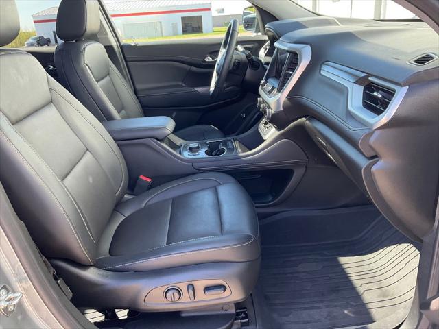 2023 GMC Acadia AWD SLT