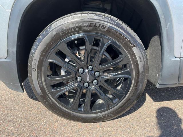 2023 GMC Acadia AWD SLT