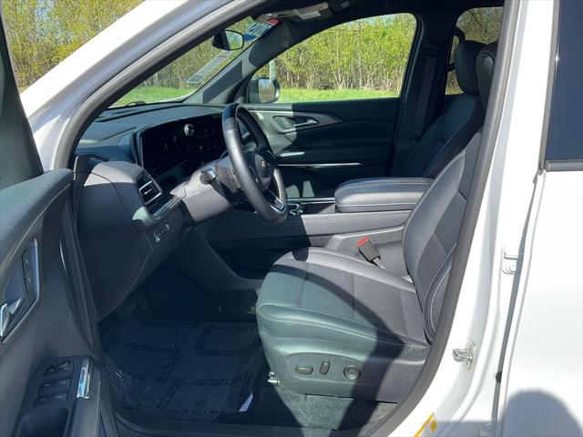 2025 Chevrolet Traverse AWD LT