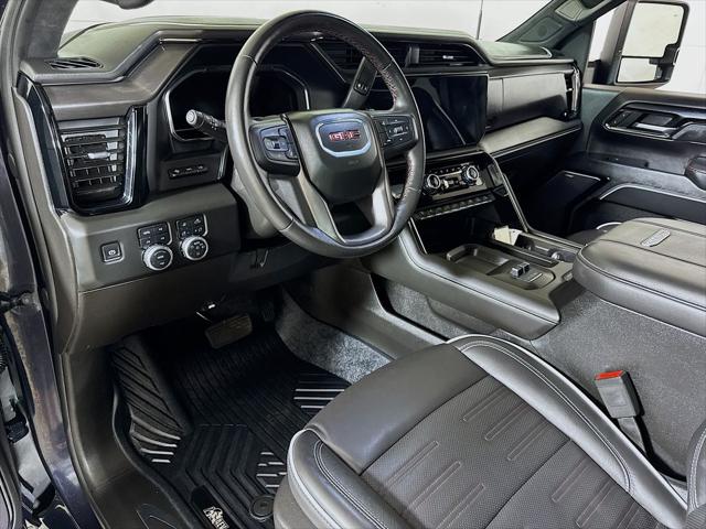 2025 GMC Sierra 2500HD 4WD Crew Cab Standard Bed AT4X