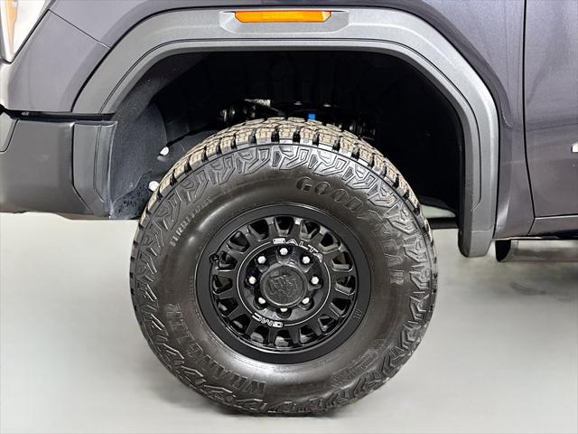 2025 GMC Sierra 2500HD 4WD Crew Cab Standard Bed AT4X
