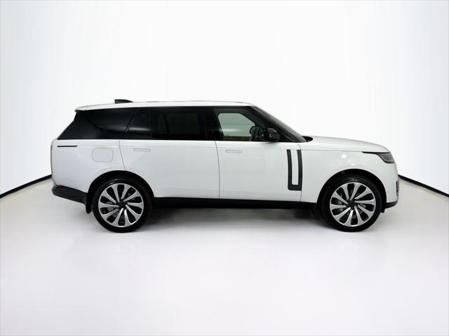2026 Land Rover Range Rover P400 SE 7 Seat