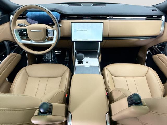 2026 Land Rover Range Rover P400 SE 7 Seat
