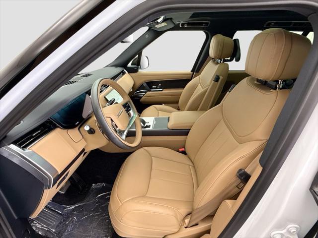 2026 Land Rover Range Rover P400 SE 7 Seat