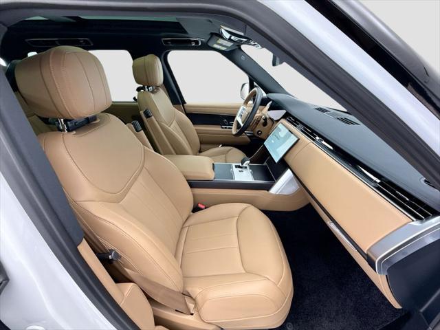 2026 Land Rover Range Rover P400 SE 7 Seat