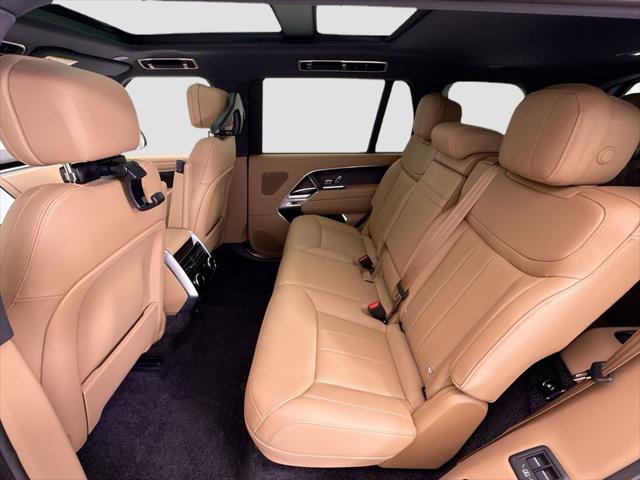 2026 Land Rover Range Rover P400 SE 7 Seat