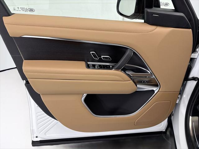 2026 Land Rover Range Rover P400 SE 7 Seat