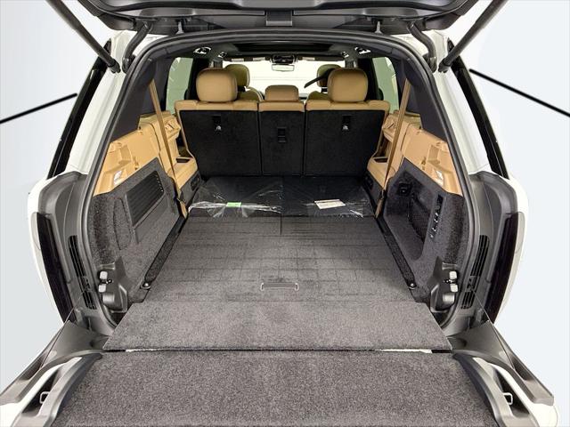 2026 Land Rover Range Rover P400 SE 7 Seat