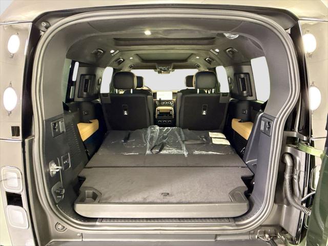 2026 Land Rover Defender P400 X
