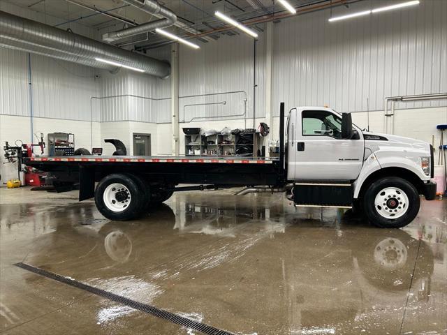 2022 Ford F-750 Base