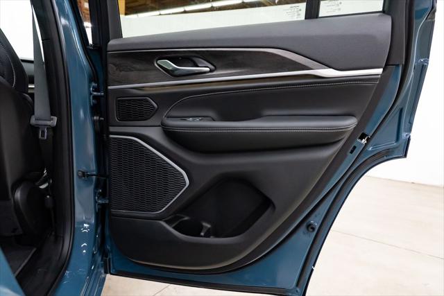2026 Jeep Grand Cherokee Limited Reserve