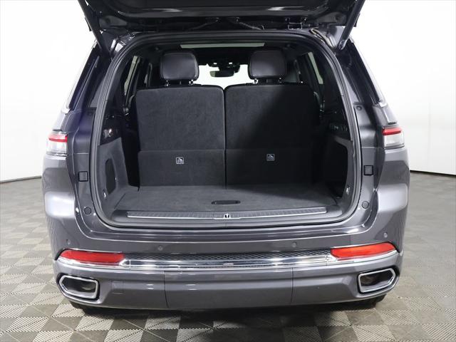 2022 Jeep Grand Cherokee L Overland 4x2