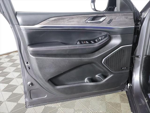2022 Jeep Grand Cherokee L Overland 4x2