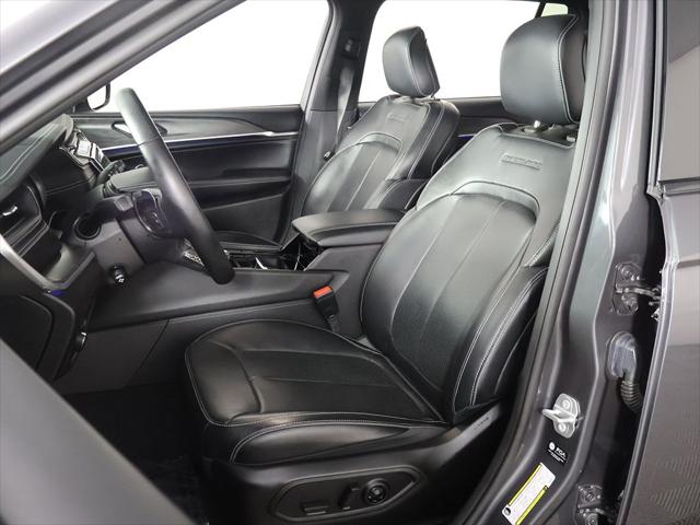 2022 Jeep Grand Cherokee L Overland 4x2