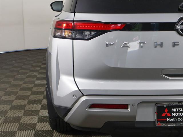 2023 Nissan Pathfinder SL 4WD