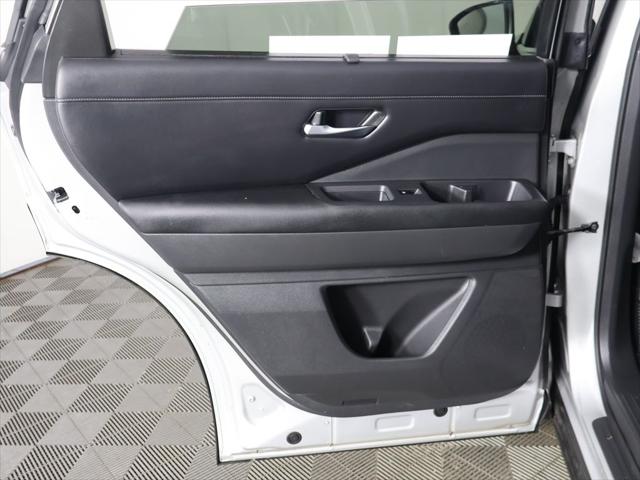 2023 Nissan Pathfinder SL 4WD