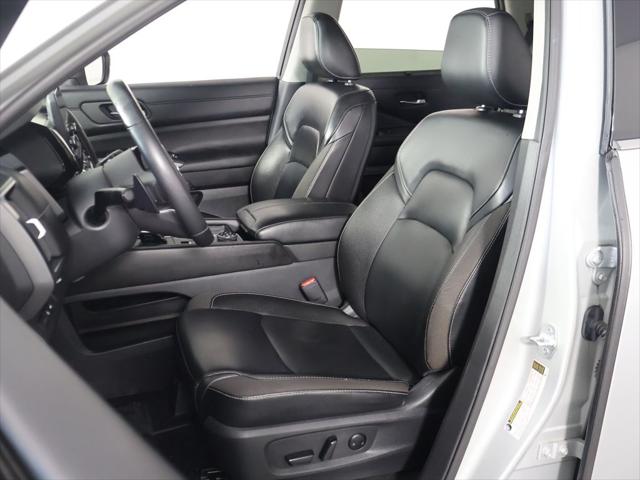 2023 Nissan Pathfinder SL 4WD