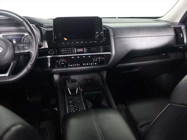 2023 Nissan Pathfinder SL 4WD