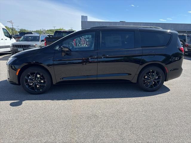 2027 Chrysler Pacifica Limited