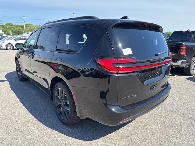 2027 Chrysler Pacifica Limited