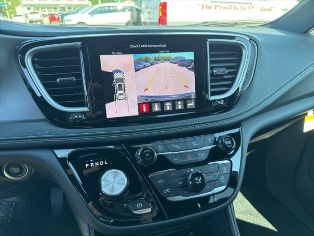 2027 Chrysler Pacifica Limited