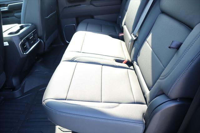 2026 GMC Sierra 2500HD Crew Cab, Standard Bed, SLT, 4WD