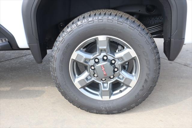 2026 GMC Sierra 2500HD Crew Cab, Standard Bed, SLT, 4WD